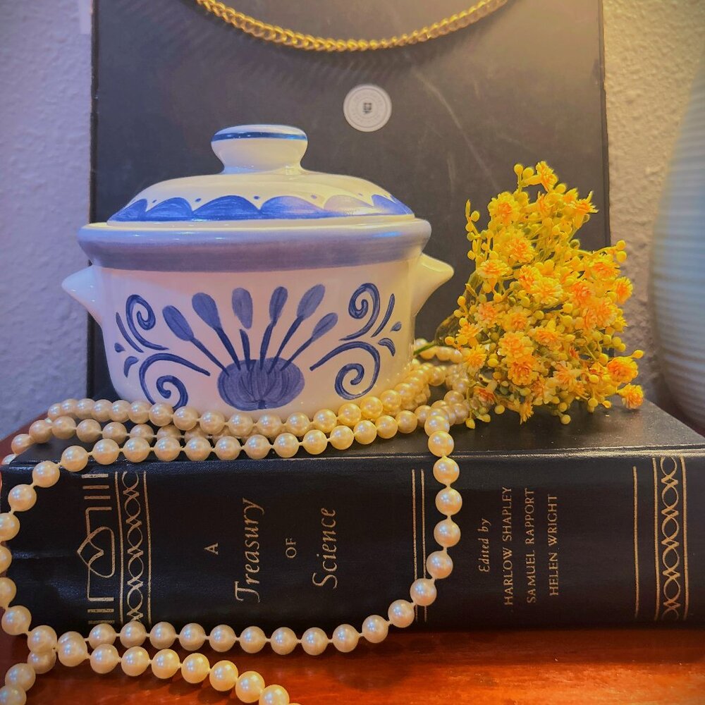 Jay Import Co Small Casserole Dish with Lid